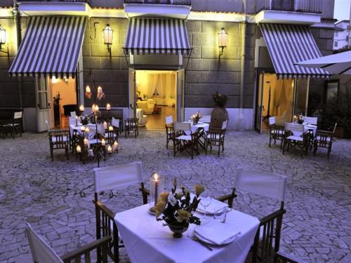 Ресторан, Hotel Victoria Maiorino in Кава де Тірренія