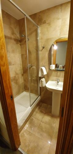 Hostal Moncloa - image 8