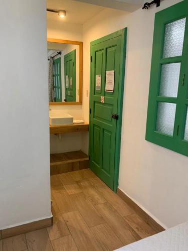 Standard Family Room image 10