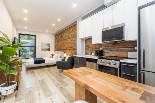 Kitchen, Lofts du Parc LaHaie in Plateau Mont Royal