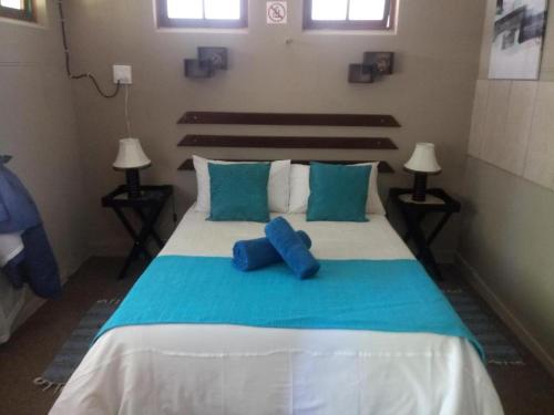 2 twin beds
