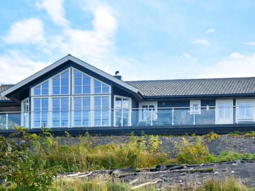 8 person holiday home in TORVIKBUKT