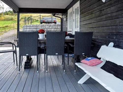 8 person holiday home in TORVIKBUKT