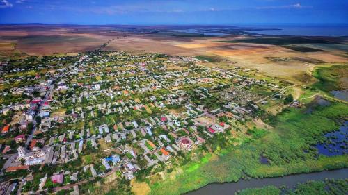 Buitenkant, Traditional House in Danube Delta in Jurilovca