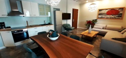 Andros 4 All Seasons Villas & Suites, Andros (foto 9)