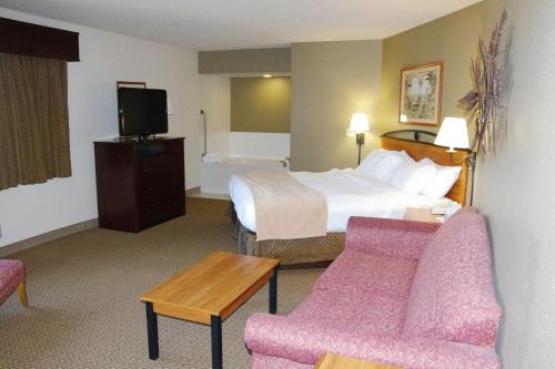 Red Lion Inn & Suites Grimes in กรีมส์ (IA)