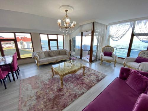 Trabzon Seaside in Mersin (Trabzon)