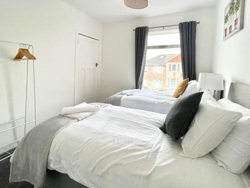Kingsbridge Apartment - image 8