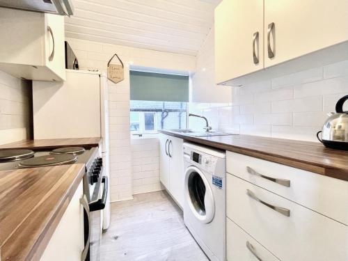 Kingsbridge Apartment - image 11