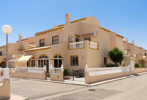  Casa Gaston, Pension in Los Altos