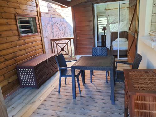 Sadržaji, Maisons Forban in Deshaies