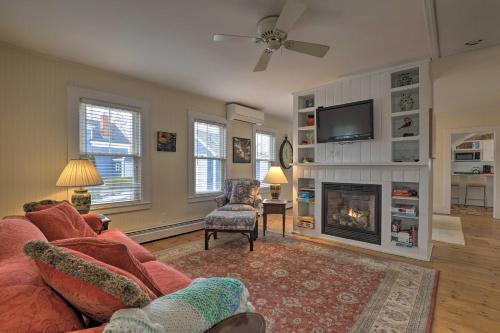 Kennebunk Cottage with Yard Less Than 1 Mi to Beach!