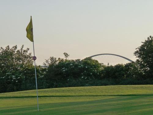 FeWo-mit-Terasse-u-Garten-am-Golfplatz