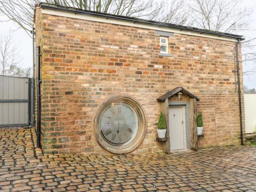 Clock Cottage - Oldham