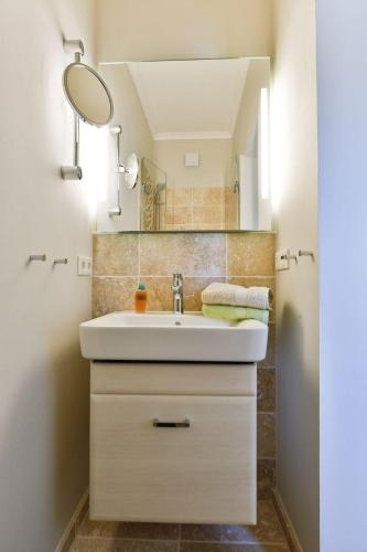App-8-in-strandnaher-Lage-Baederstil-Villa-in-Wenningstedt-Sylt - image 7