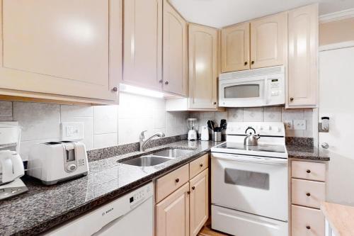 Fiddlers Cove 22J - image 4