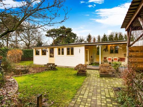 Majestic Bungalow in Meerlo with a Large Garden and Fence