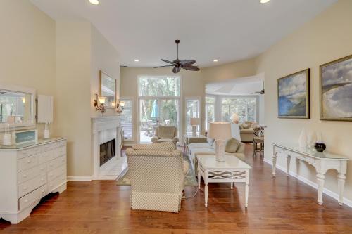 Updated beach home Private pool Sleeps 12 4 BR 4 BA Bikes & Beach Gear included detail