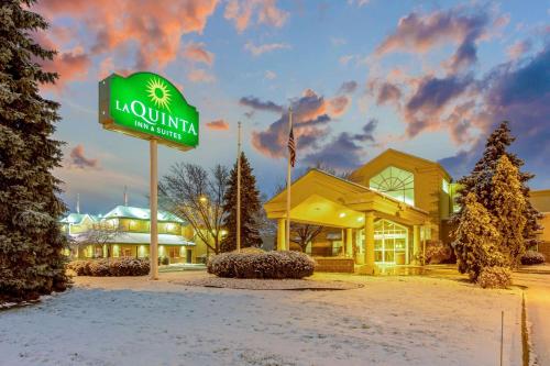 La Quinta by Wyndham Appleton College Avenue