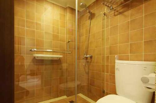 Golden Bay Holiday Inn photo
