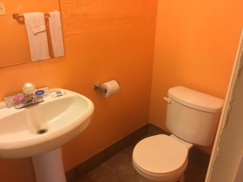 Westerner Motel - main image