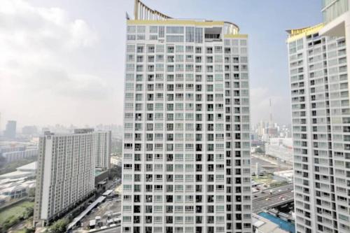 COZY STYLE JUNIOR STUDIO/ WIFI/BIG POOL / MRT/MALL