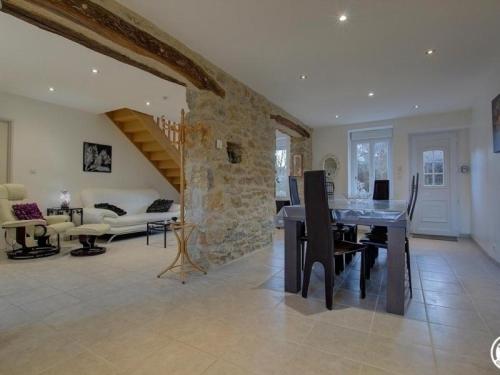 Gîte Saint-Rambert-en-Bugey, 5 pièces, 10 personnes - FR-1-493-341 gîte à louer Bois d'Ambérieu