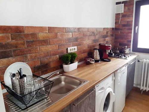 Piata Victoriei Aviatorilor Blv Studio Apartment - image 5