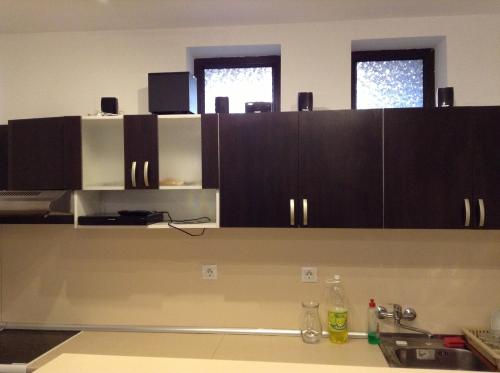 virtuve, Guest House Luchi in Varshets