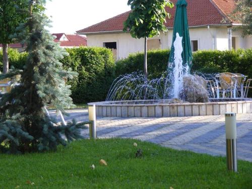 Hotel George - main image