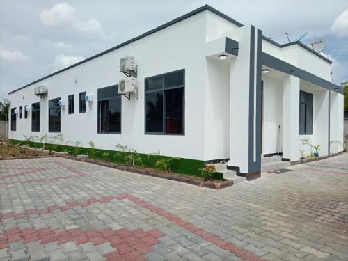 Chibuba Transit Lodge