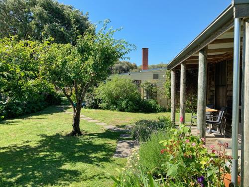 Cherry Plum Cottages Port Fairy