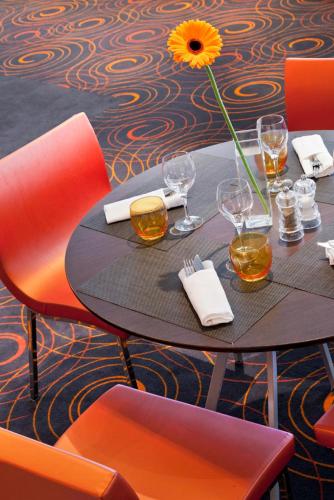 Novotel Paris La Defense Esplanade - image 5