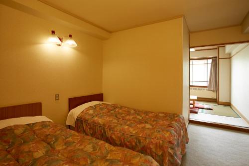 Japanese-Style Quadruple Room