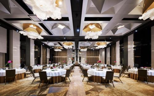 Banquet hall, THE KAHALA HOTEL & RESORT YOKOHAMA in Minato Mirai 21