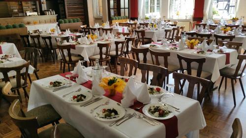 ห้องอาหาร, Gasthaus Kohlerhof in อุสลาร์