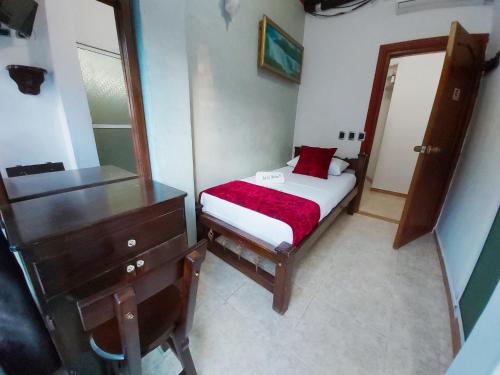 HOTEL LAS GOLONDRINAS H