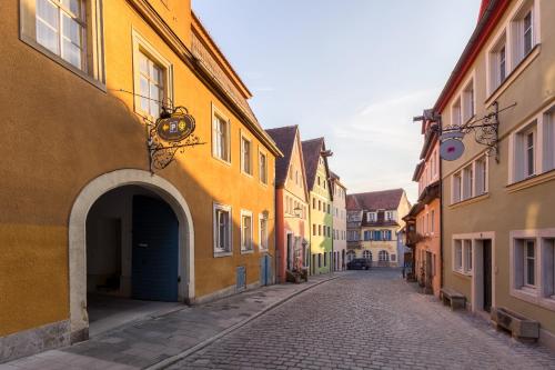Gästehaus Plönlein - Hotel Goldener Hirsch Rothenburg - image 7