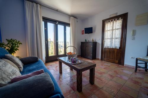 One-Bedroom Apartment with Alhambra view