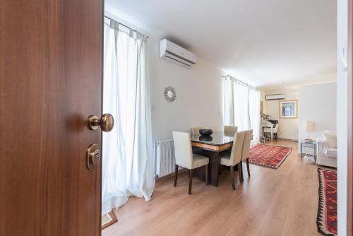 Syntagma Voulis Apartment - main image