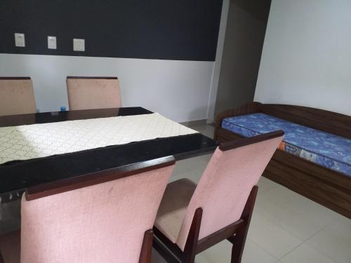 OTIMA CASA NA PRAIA DE PORTO BELO/CENTRO, PARA 4 PESSOAS, HA CERCA DE 500 M DA PRAIA PRAIA