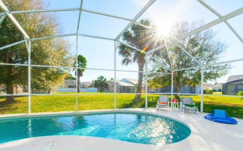 Honey Pot Villa- 4 bedrooms with a private pool- Close to Disney! - image 5