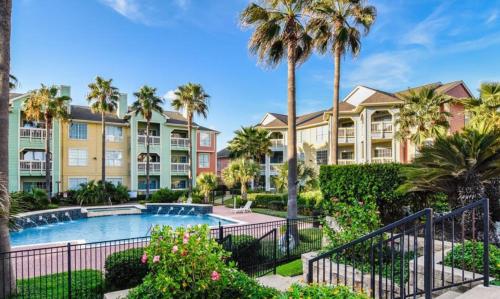 The Dawn Oceanfront Condo on Seawall Blvd in Galveston, USA