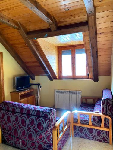 Two-Bedroom Attic Apartment - Alta