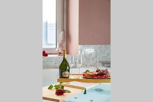 Loophole Room JACCUZI centre ville parking gratuit