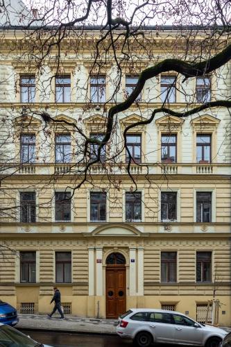 Welcoming Flat in Vinohrady by Prague Days - image 2