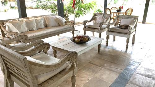 바/라운지, Peixe Crew Manguinhos in 매그후인호스 비치