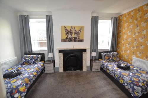 Maytree 2 Bed Apartment - STAYSEEKERS 3