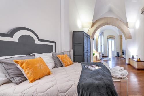 Yellow Loft - Old Town Apartment SIT Lecce