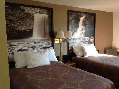 Super 8 by Wyndham Winchester VA – Winchester, VA